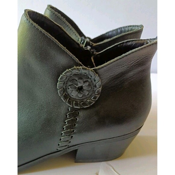 Jack Rogers Peyton Leather Ankle Boots Booties Size 8 Side Medallion Zipper - Picture 8 of 11
